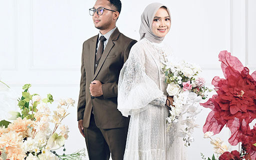 Akbar & Ika