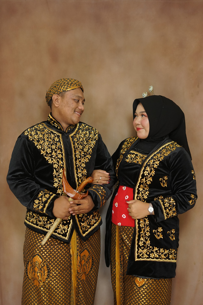 Arya & Norma 10
