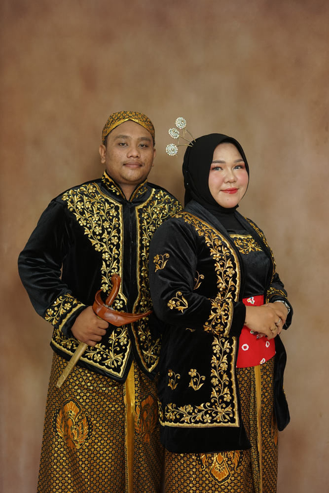 Arya & Norma 12
