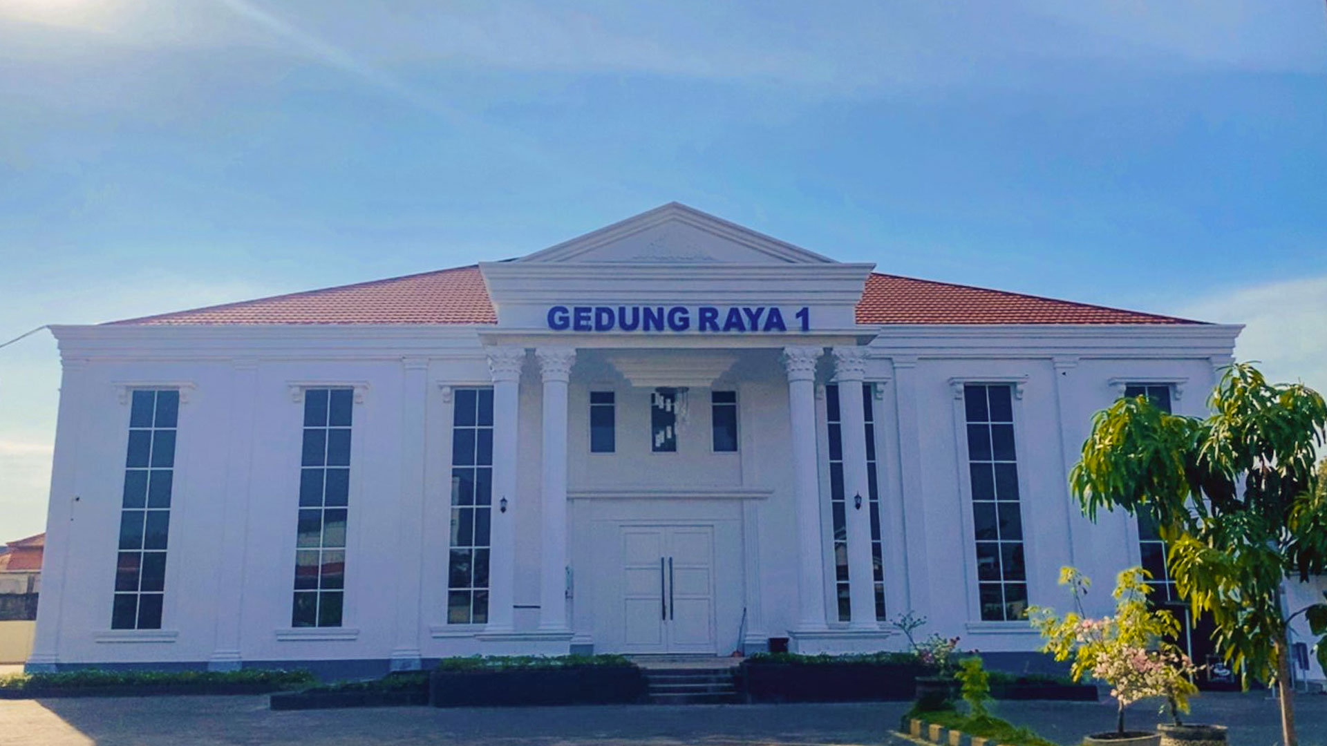 GEDUNG-RAYA-3